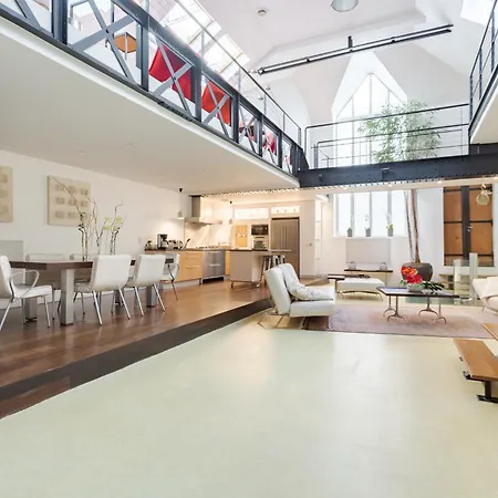 Luxury Two-story Designer Loft In Epicenter - Bright And Spacious Apartment Paris