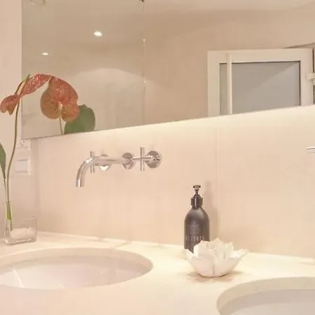 아파트 Luxury Two-story Designer Loft In Epicenter - Bright And Spacious